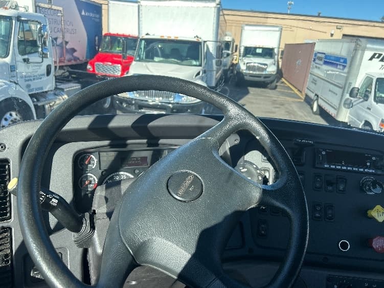 2023 Freightliner M2 112 — photo 10