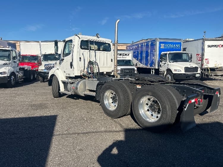 2023 Freightliner M2 112 — photo 5