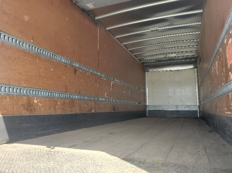 2018 Hino 268 — photo 10