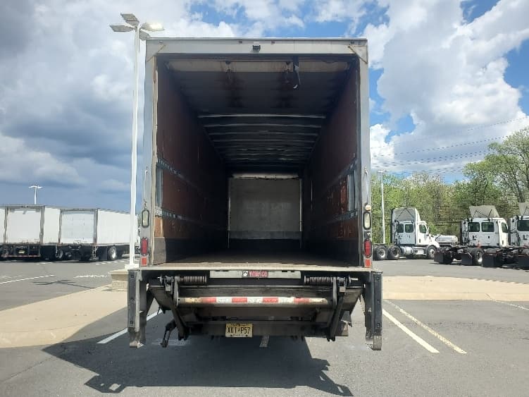 2018 Hino 268 — photo 7