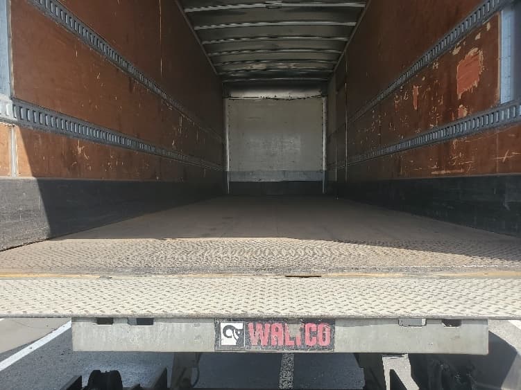 2018 Hino 268 — photo 9