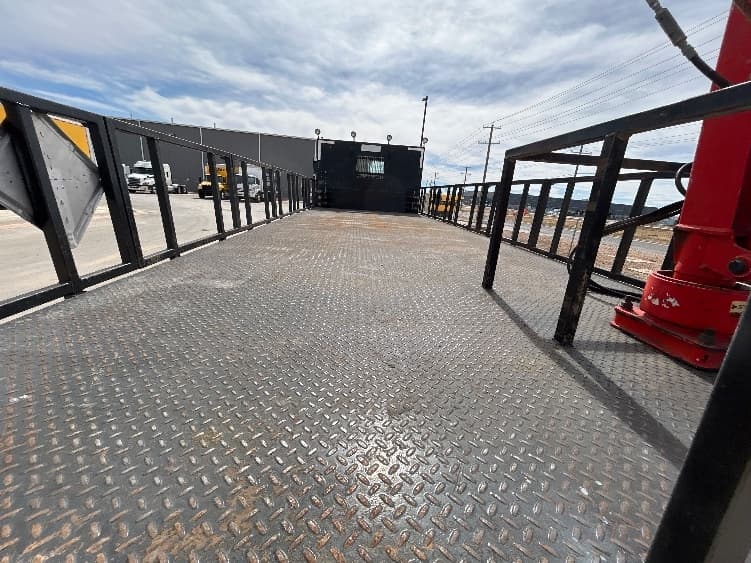 2017 Freightliner 114SD — photo 10