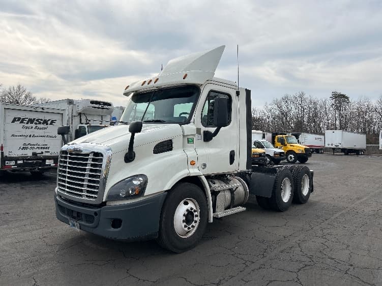 2018 Freightliner Cascadia — photo 3