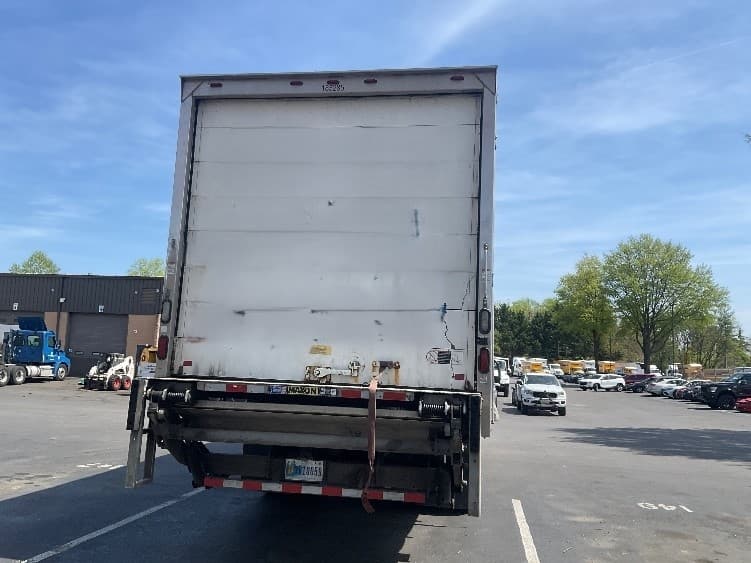 2018 Hino 338 — photo 7