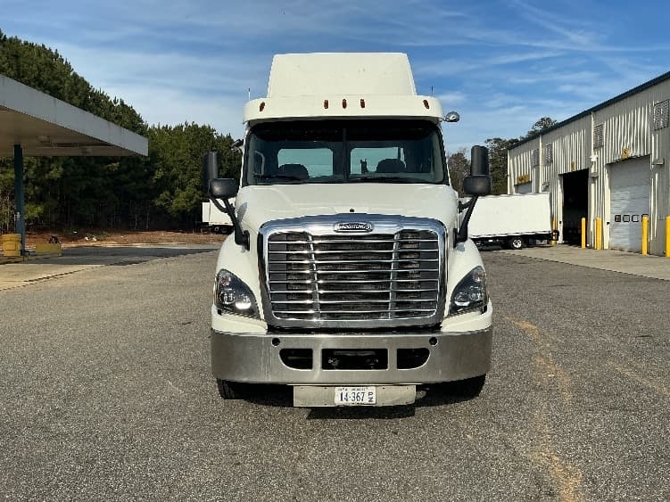 2017 Freightliner — photo 2