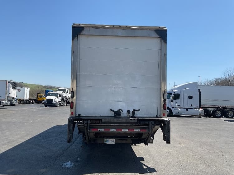 2018 Freightliner M2 112 — photo 7