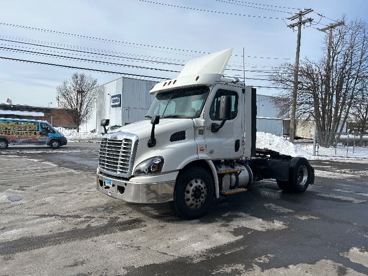 2017 Freightliner Cascadia — photo 3