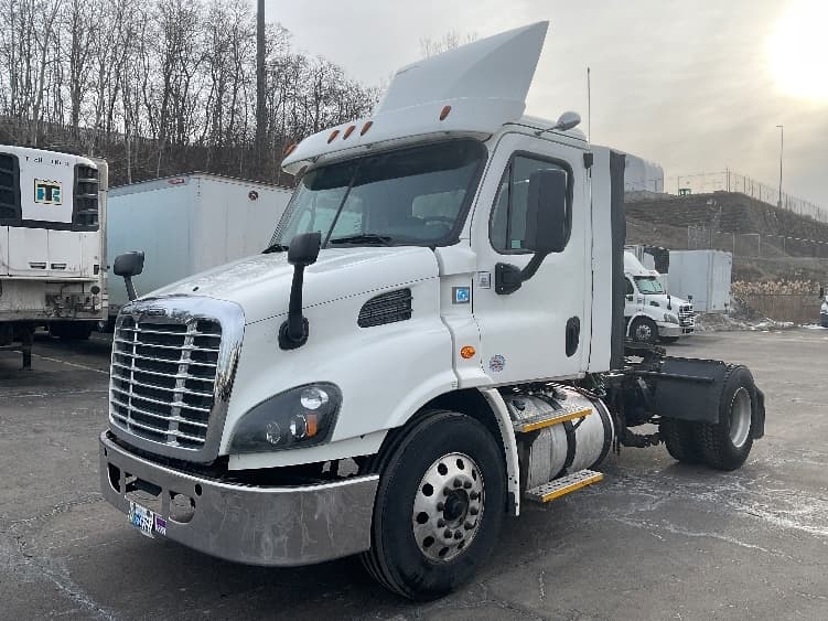 2017 Freightliner Cascadia — photo 3