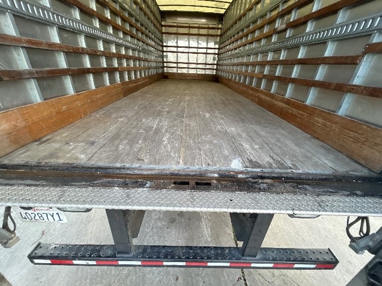 2018 Hino 268 — photo 10