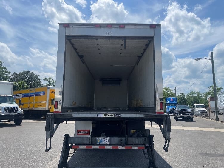 2018 Hino 338 — photo 8