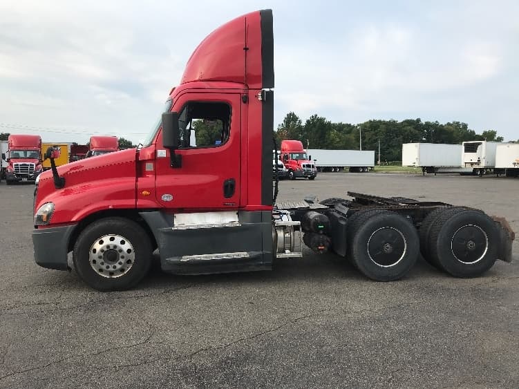 2018 Freightliner Cascadia — photo 4