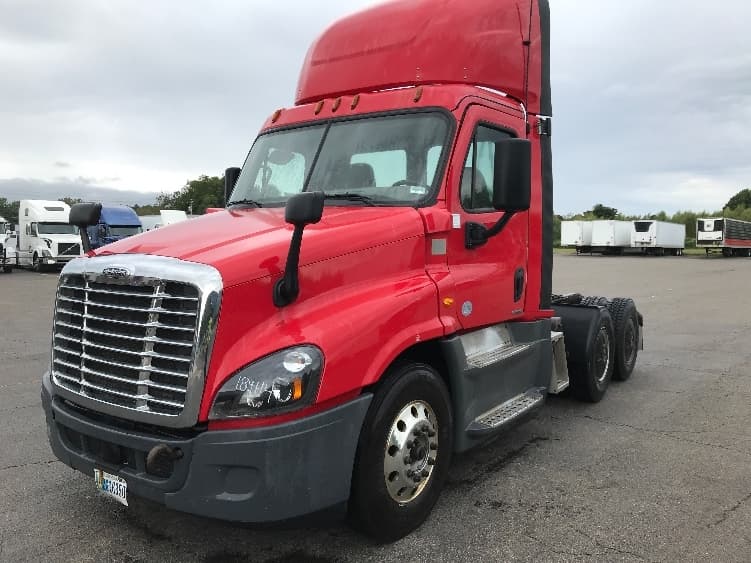 2018 Freightliner Cascadia — photo 3