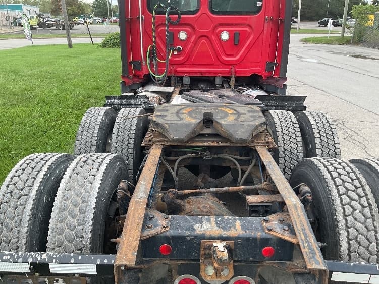 2018 Freightliner Cascadia — photo 6