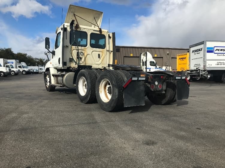2018 Freightliner Cascadia — photo 5