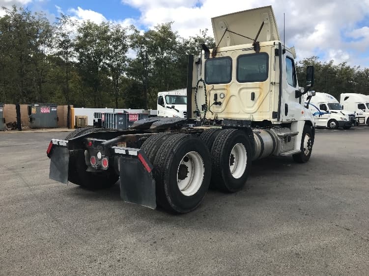 2018 Freightliner Cascadia — photo 7