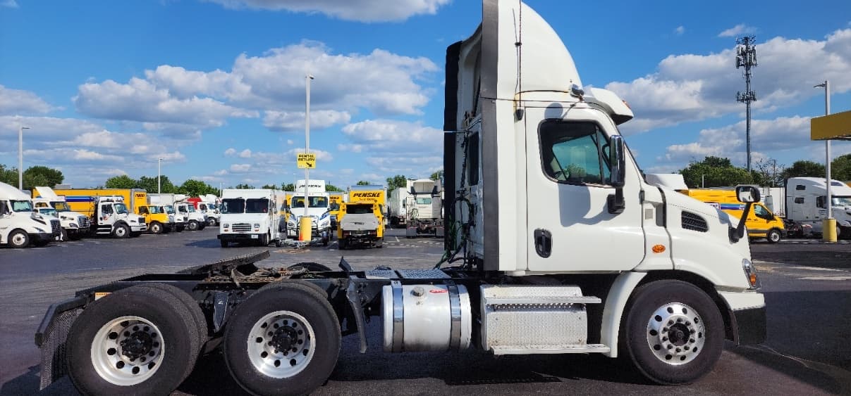 2018 Freightliner Cascadia in Swedesboro, NJ — photo 8