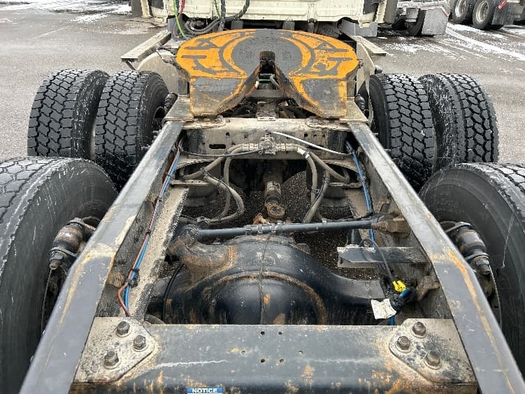 2022 Freightliner Cascadia — photo 6