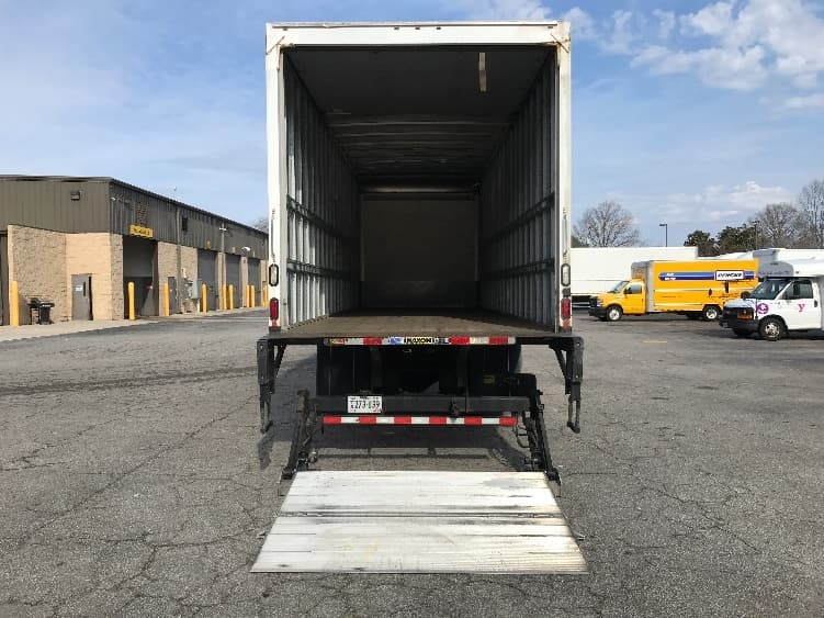 2018 International 4300 — photo 9