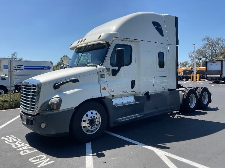 2018 Freightliner Cascadia — photo 3