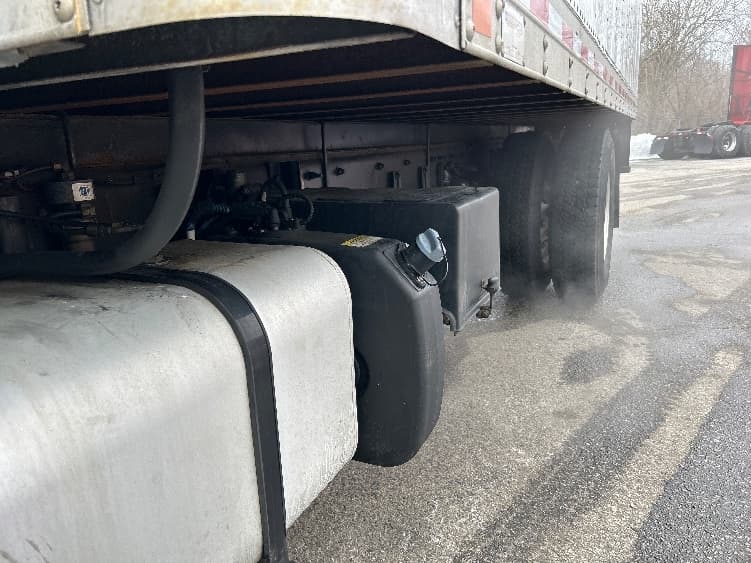 2018 Freightliner M2 106 — photo 5