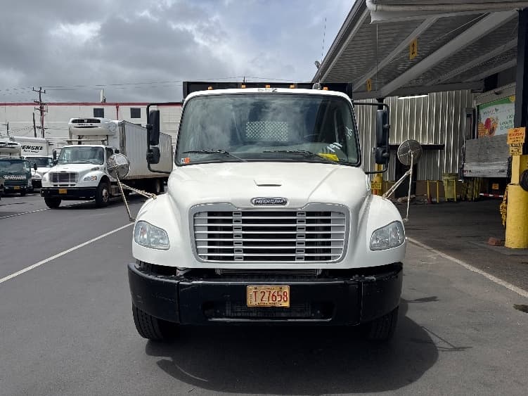 2018 Freightliner M2 106 — photo 2