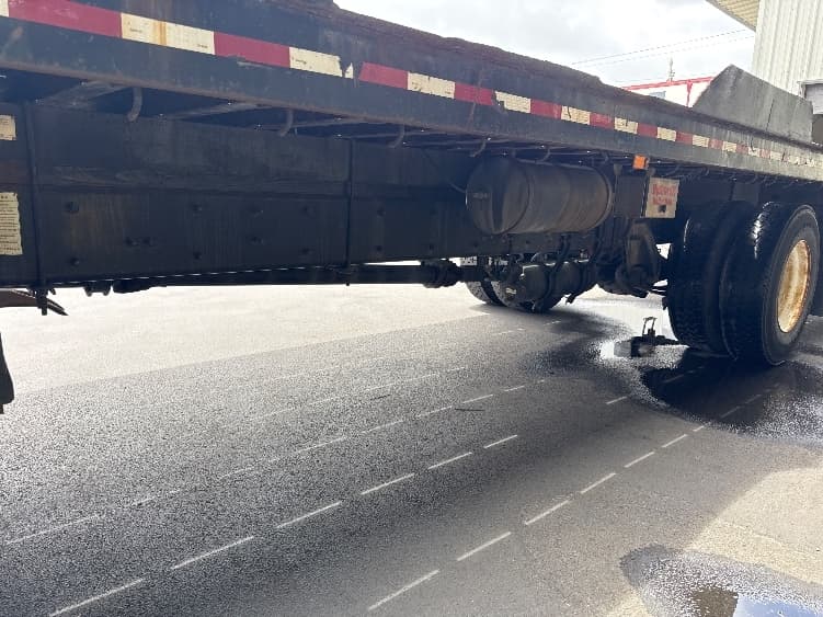 2018 Freightliner M2 106 — photo 5