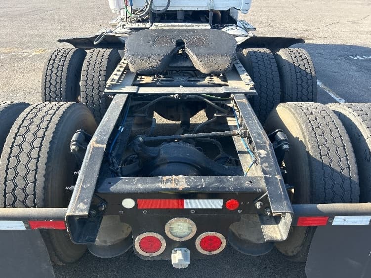 2019 Freightliner Cascadia — photo 6