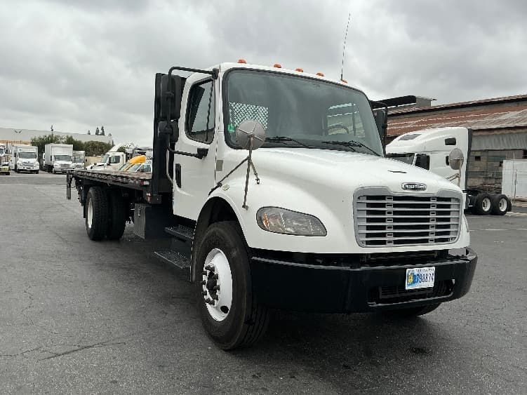 2018 Freightliner M2 106