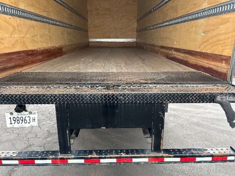 2023 Freightliner M2 106 — photo 10