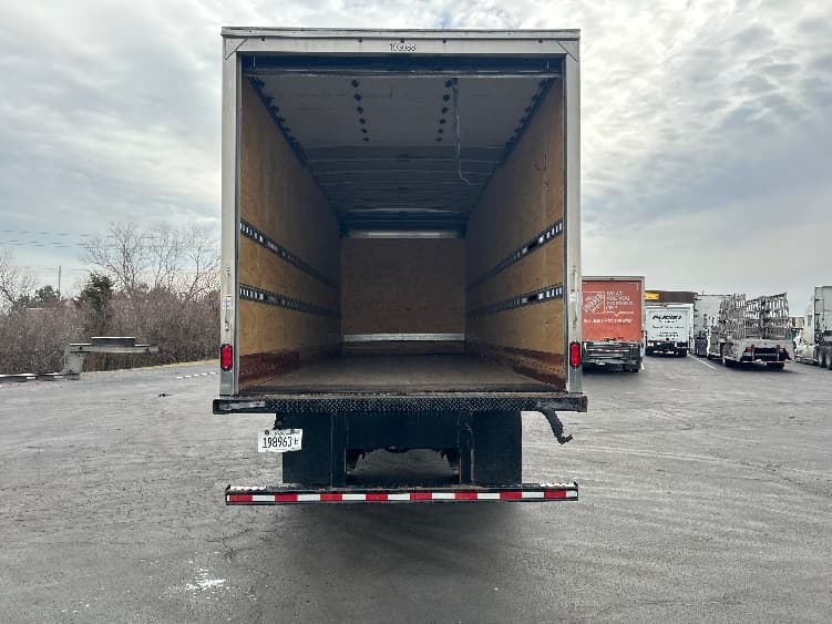 2023 Freightliner M2 106 — photo 9