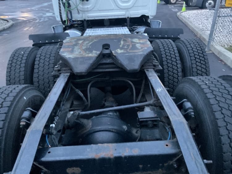 2018 Freightliner Cascadia — photo 6