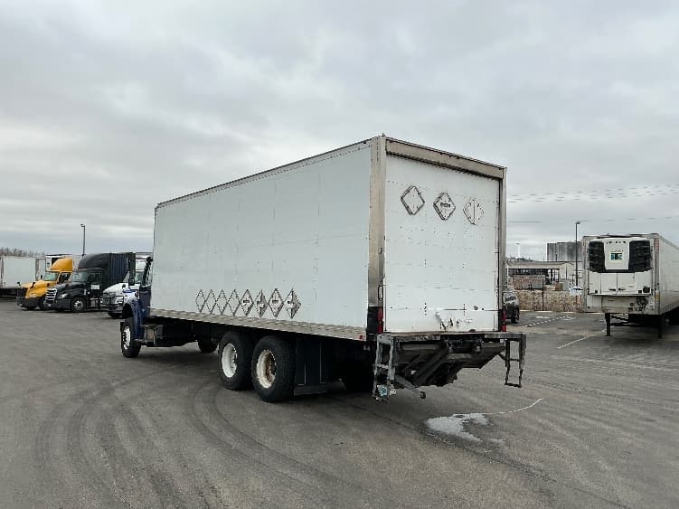 2018 Freightliner M2 106 — photo 6