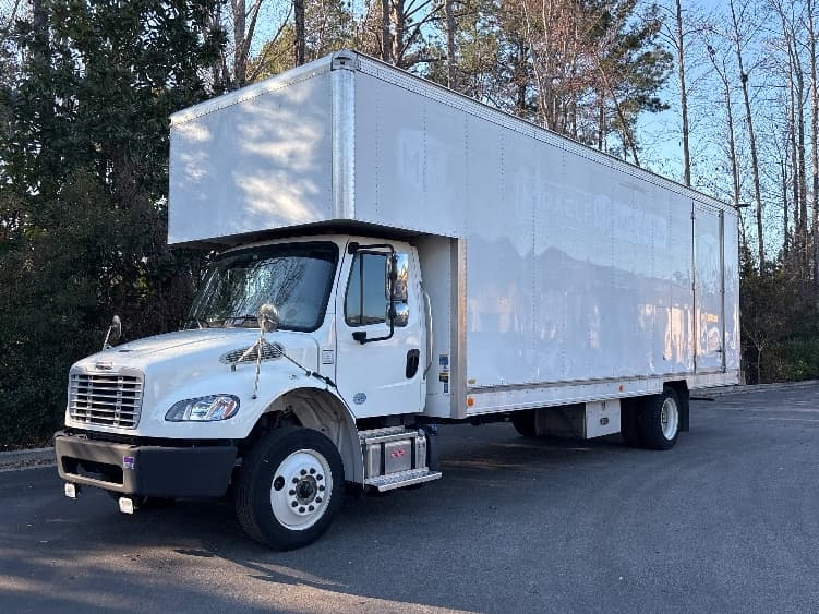2023 Freightliner M2 106 — photo 3