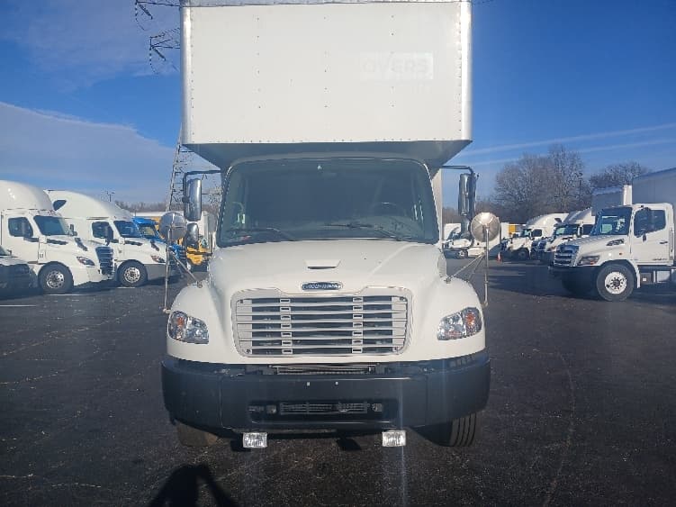 2023 Freightliner M2 106 — photo 2