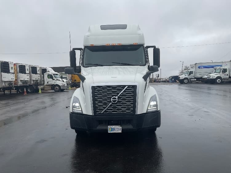 2023 Volvo VNL 760 — photo 2
