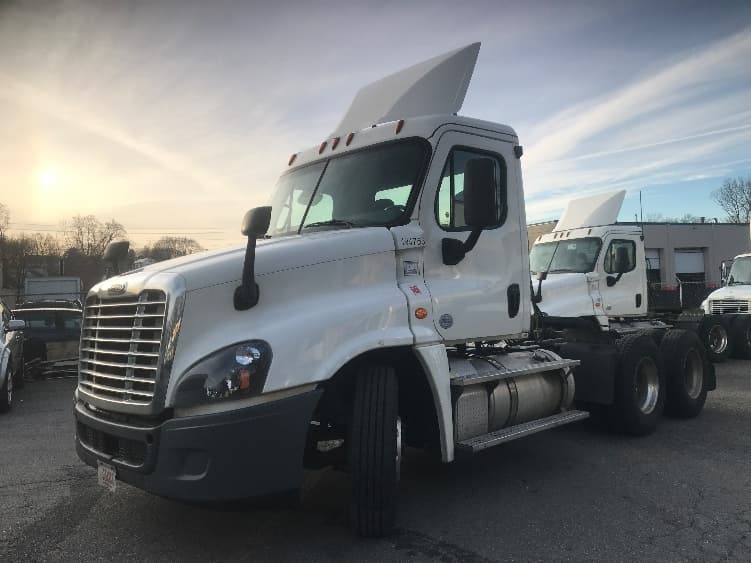 2018 Freightliner Cascadia — photo 3