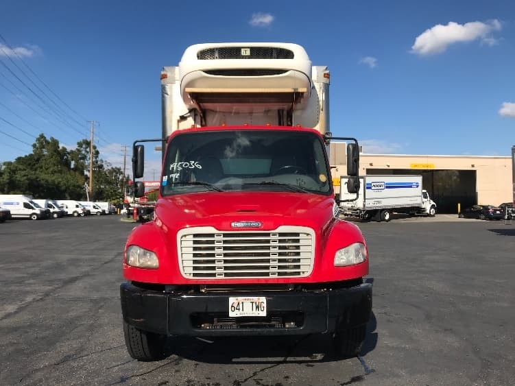 2018 Freightliner M2 106 — photo 2