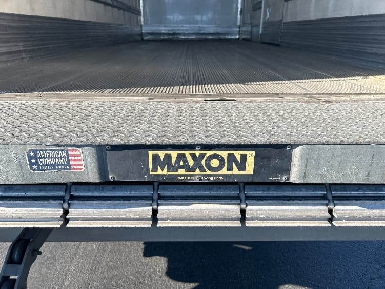 2018 Hino 338 — photo 10