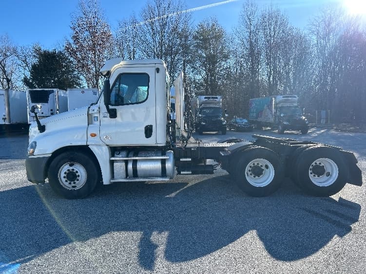 2018 Freightliner Cascadia — photo 4