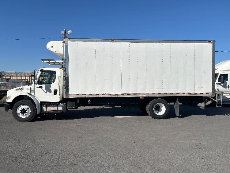2018 Freightliner M2 106 — photo 4