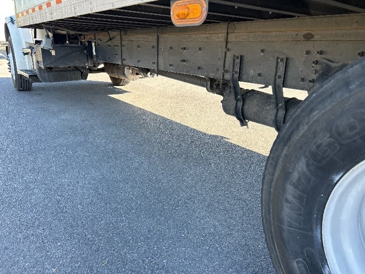 2018 Freightliner M2 106 — photo 5