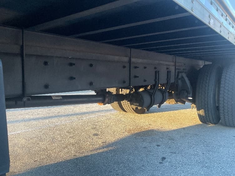 2018 Freightliner M2 106 — photo 5