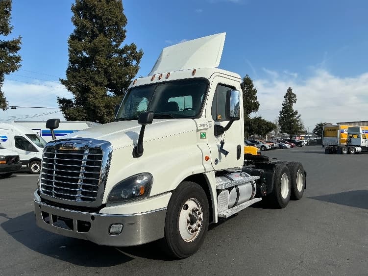 2018 Freightliner Cascadia — photo 3