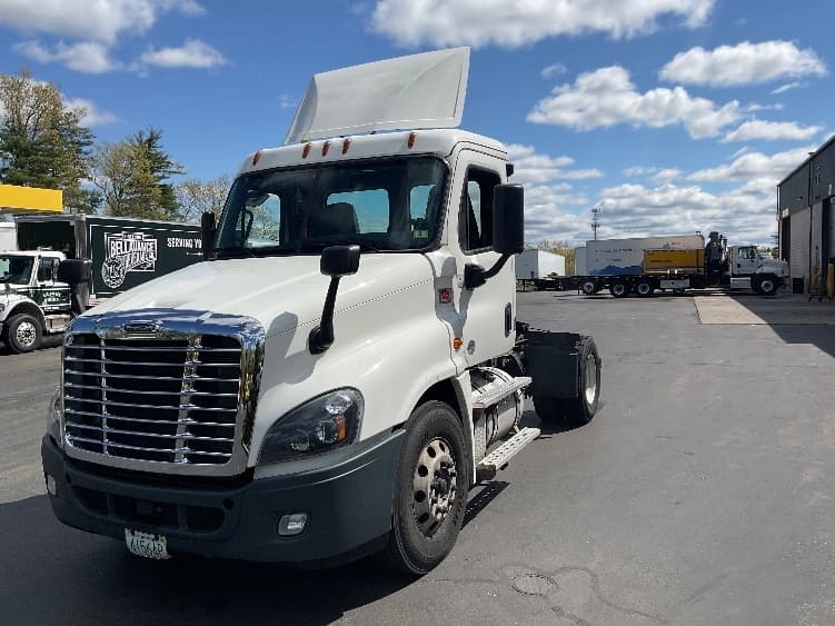 2018 Freightliner Cascadia — photo 3