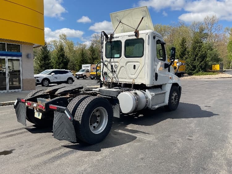 2018 Freightliner Cascadia — photo 7