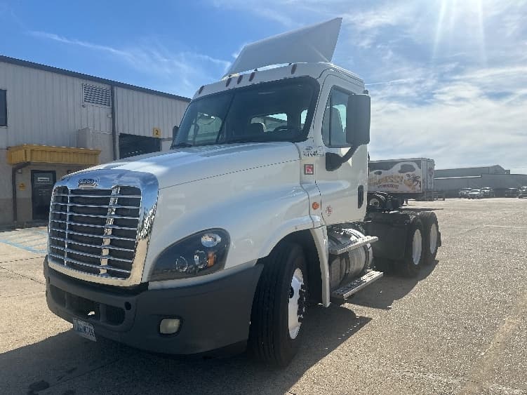 2018 Freightliner Cascadia — photo 3