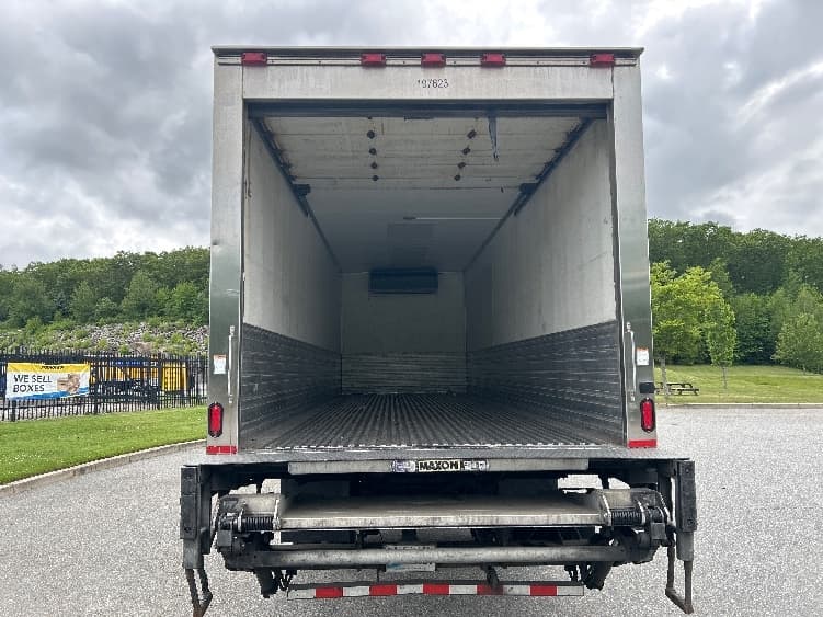 2018 International 4300 — photo 8