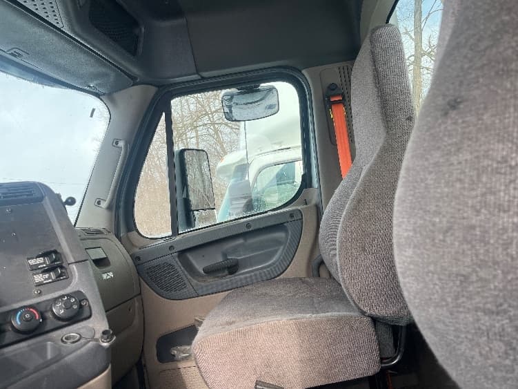 2018 Freightliner — photo 10