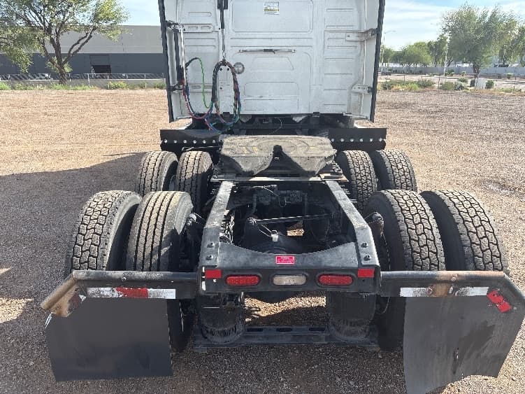 2024 Volvo VNL 760 — photo 6