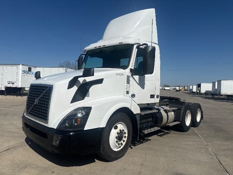 2018 Volvo VNL 300 — photo 3